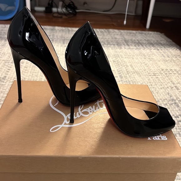 Christian Louboutin Youpi 120 Patent Leather Pumps - Picture 3 of 10